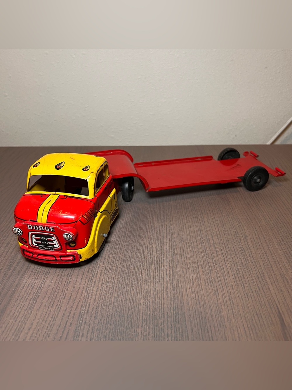 VINTAGE MARX DODGE LIVESTOCK TRANSPORT COMPANY TRUCK ( MISSING BACK CAB )